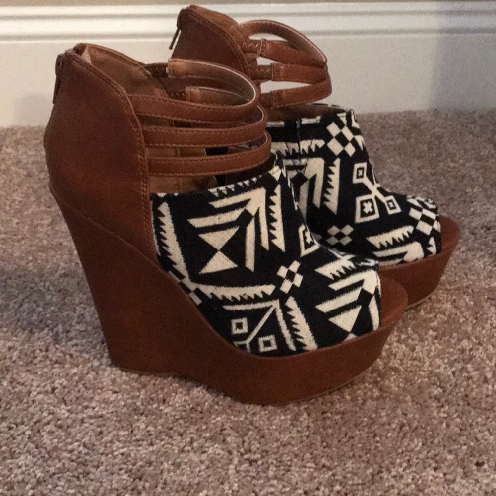 Aztec Print Shoe